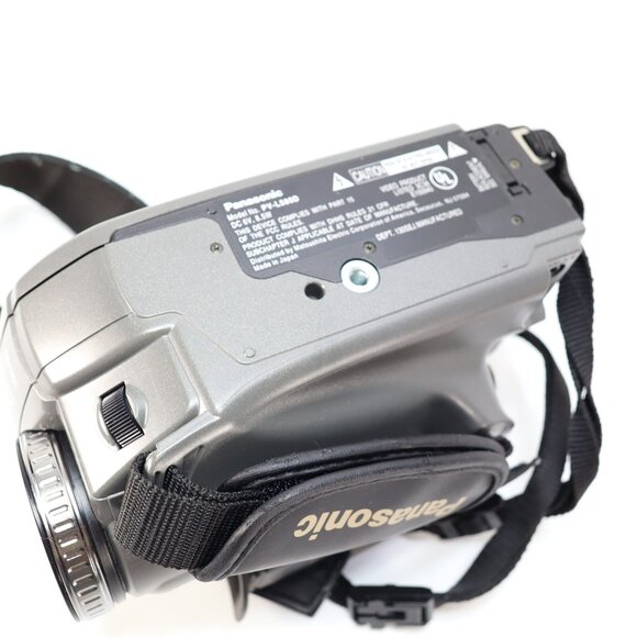 Panasonic PV-L580D Compact VHS/VHS-C Palmcorder 150x Digital‎ Camcorder Tested - Picture 9 of 9